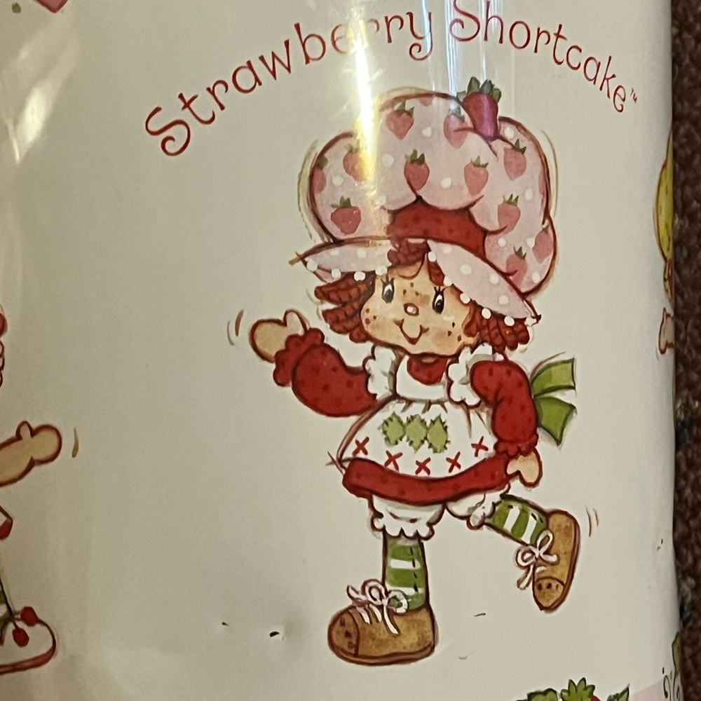 Vintage strawberry shortcake trashcan - Picture 5 of 9
